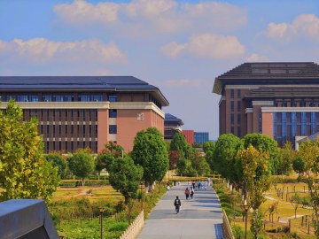 大学开学初期安全指南：新生如何保护自己
